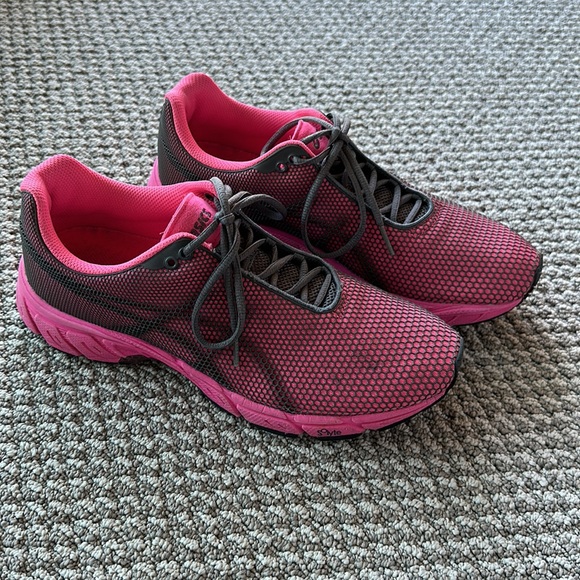 ASICS Shoes - Picture 3 of 7